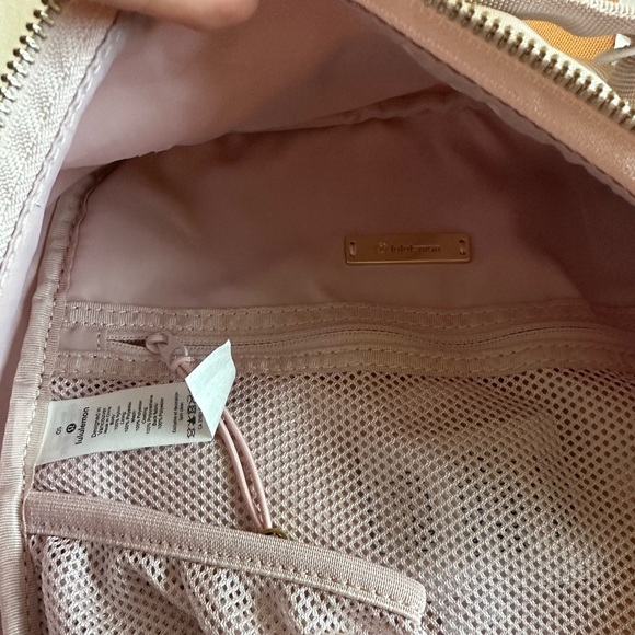 Lululemon city adventurer backpack mini - misty pink new with tags NWT - Picture 5 of 6